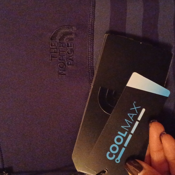 The North face ,Men's cool max active shirt. Size XL. NWT. - Picture 3 of 4